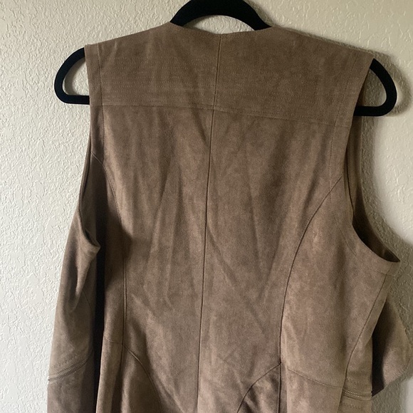 Sued vest - Picture 4 of 4